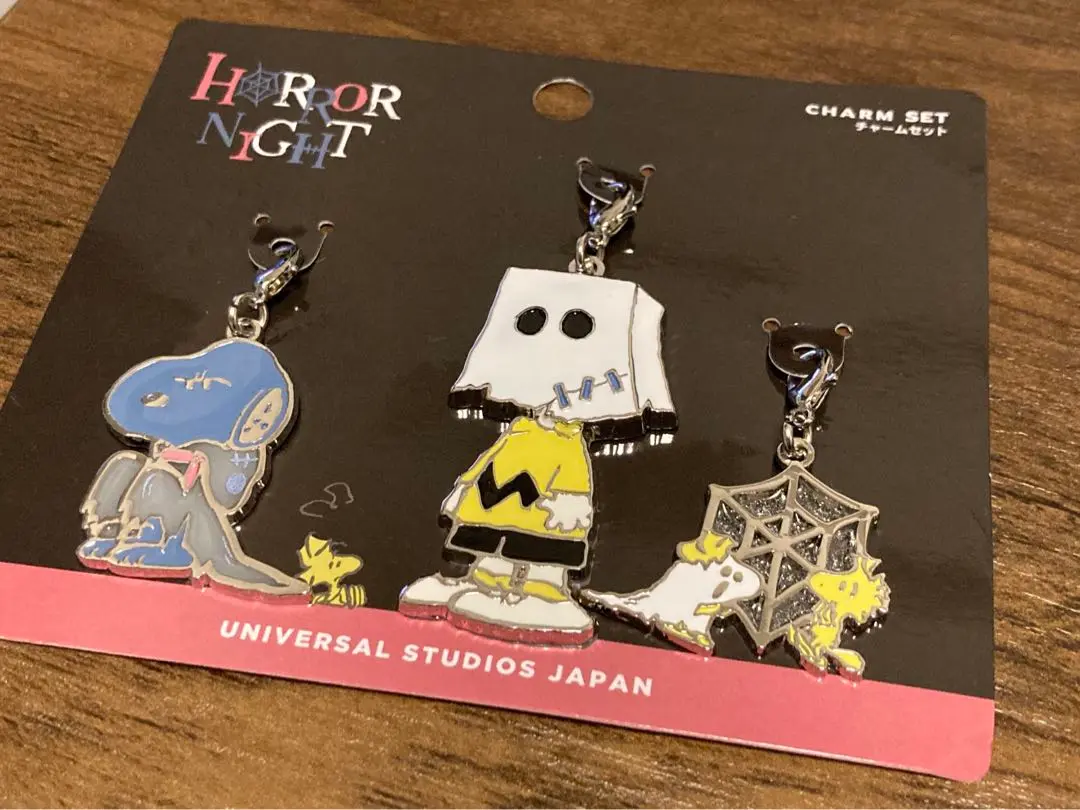 【激レア】スヌーピー ドラキュラ キーホルダー ぬいぐるみ ホラーナイト USJ限定 スヌーピー ぬいぐるみキーチェーン ハロウィンホラー