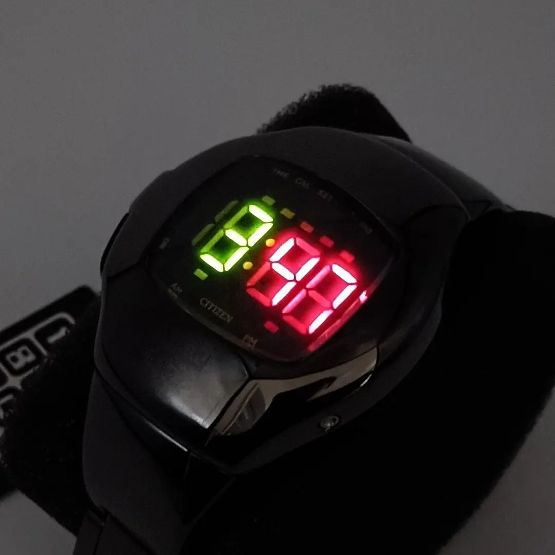 CITIZEN クォーツ 腕時計 レッド　1481010 Which Watch Today: Citizen Independent 1481010 Round Dial