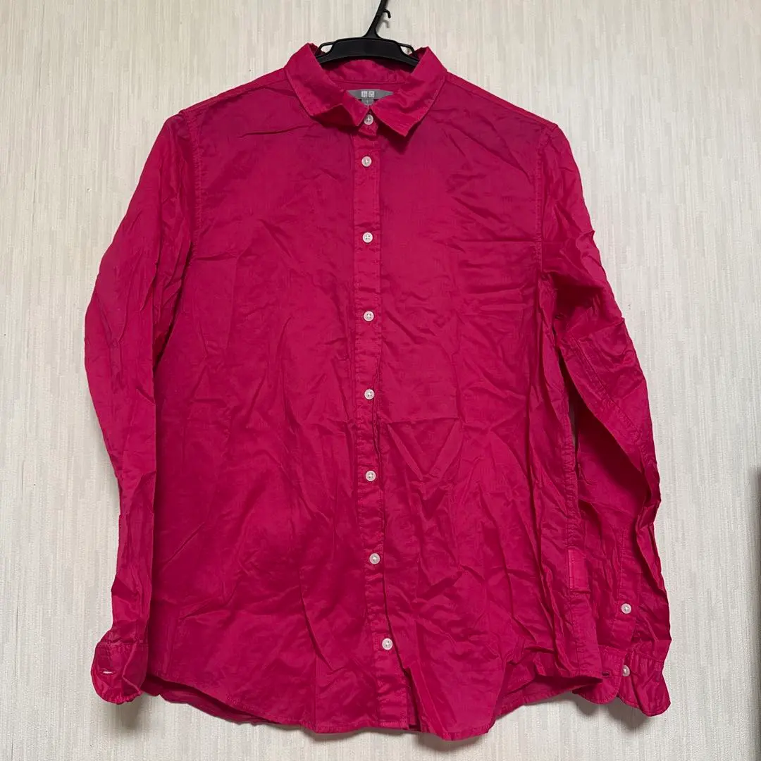 Thumbnail of Uniqlo pink long-sleeved shirt