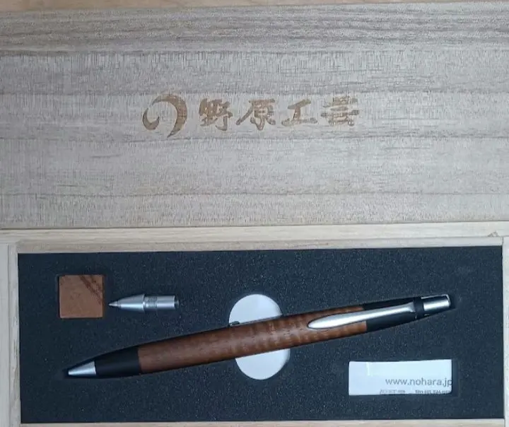 【新品未使用】野原工芸 スタンダードボールペン　ハワイアンコアカーリー　限定品 超希少木材・ハワイアンコアのボールペン | 野原工芸｜作り手の裏話