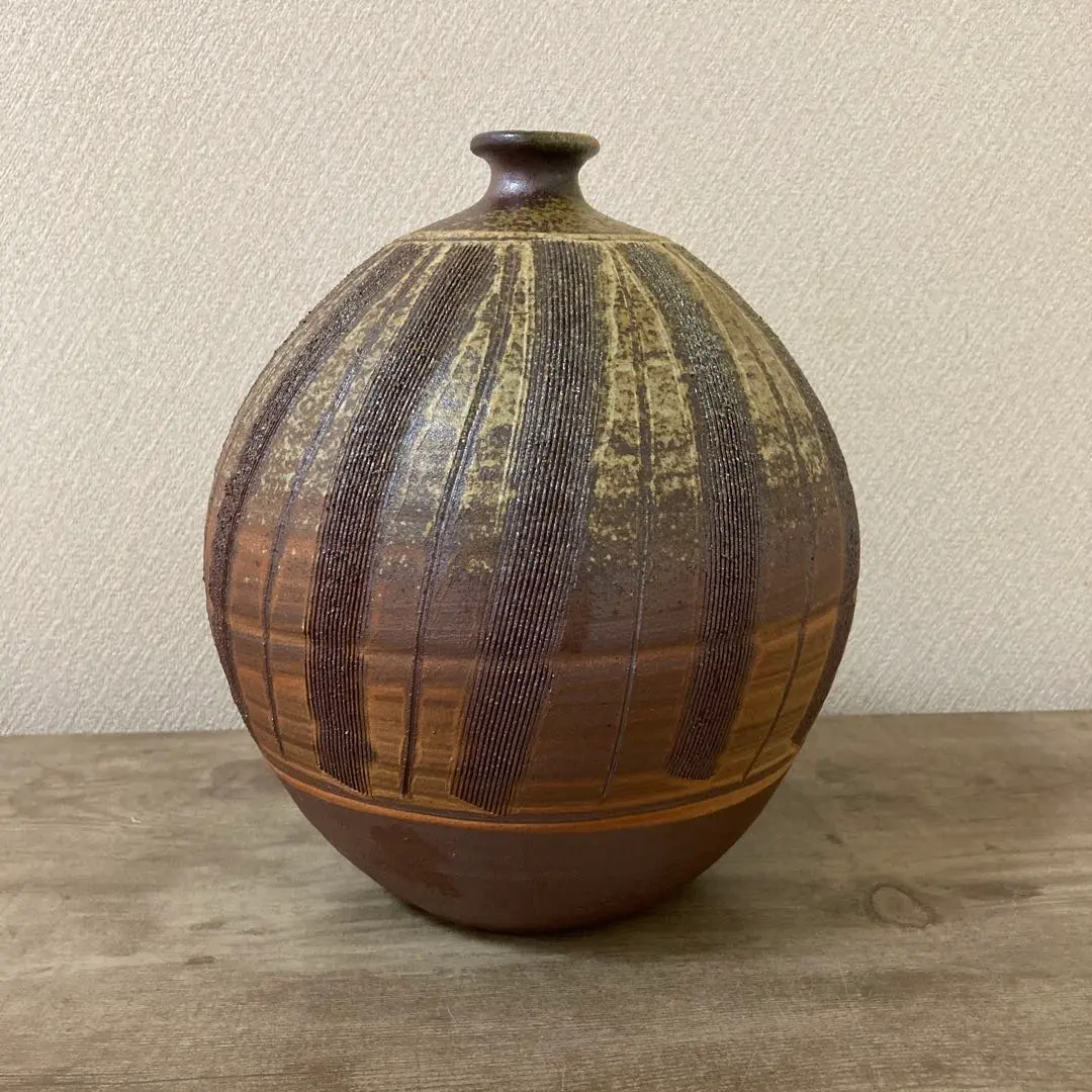 三島手 三浦篤 作 掛花入 共箱 ヴィンテージ 壁掛け 花器 花瓶 新品 未使用 三島手 三浦篤 作 掛花入 共箱 ヴィンテージ 壁掛け 花器 花瓶