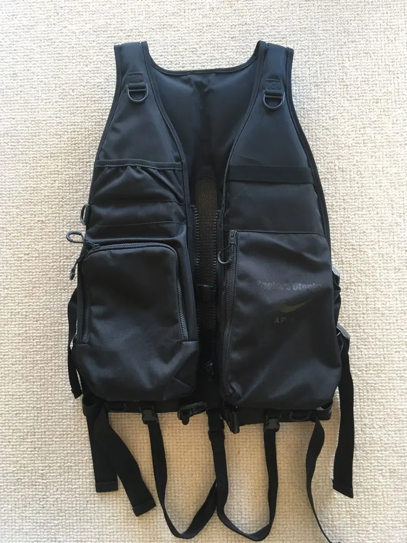 Angler's Utopia フィッシングベスト レッド　アピア Angler's Utopia フィッシングベスト レッドアピア