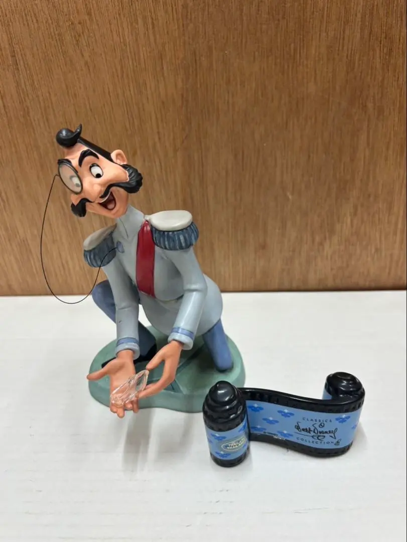 【美品】ディズニー WDCC シンデレラ『プリンセスを探し出すガラスの靴』廃盤品 美品】ディズニー WDCC シンデレラ『プリンセスを探し出すガラス