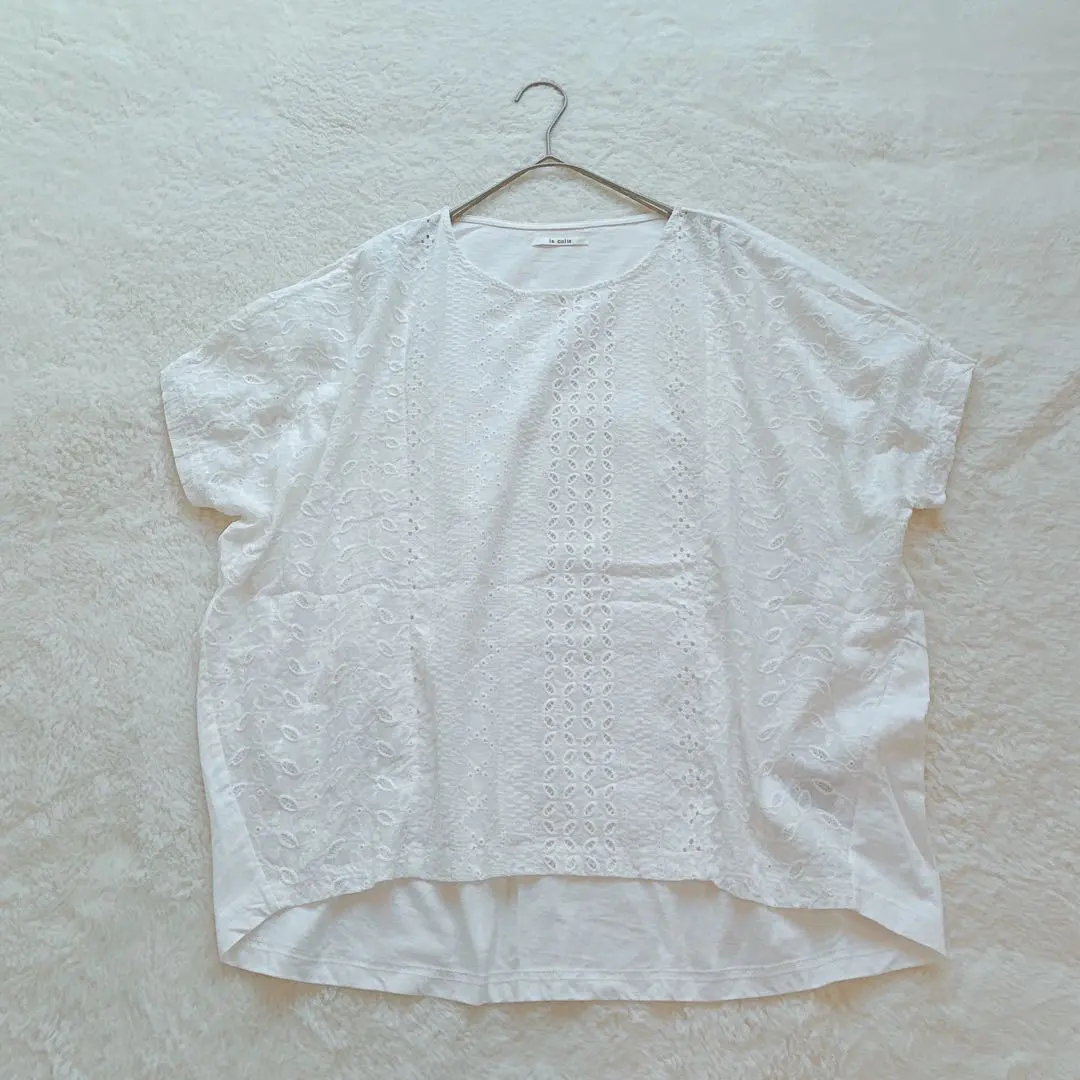 Thumbnail of le colis Embroidered Short-Sleeved Cut-and-Sew Top, White