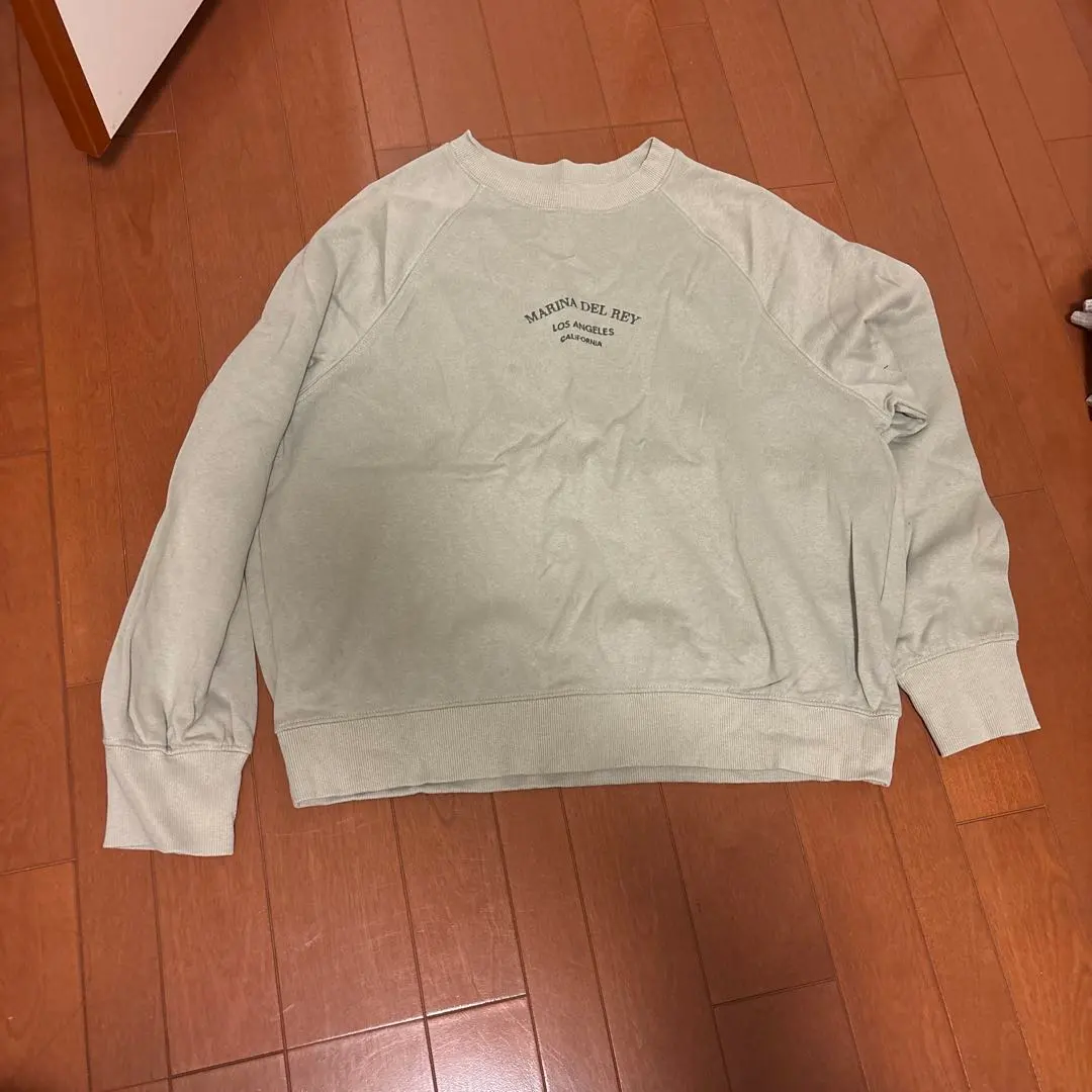 Thumbnail of H&M Gray Sweatshirt, Size M
