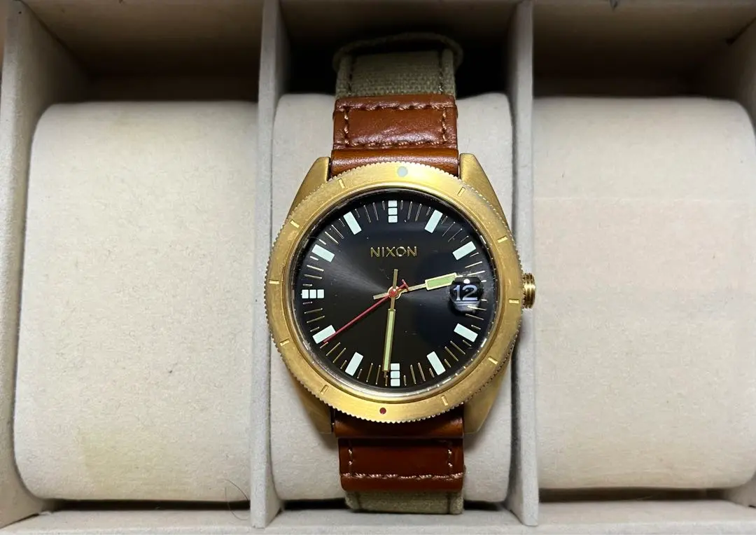 ☆希少カラー☆NIXON SUPER ROVER Nixon Rover Stainless With Chronograph New Battery Tested