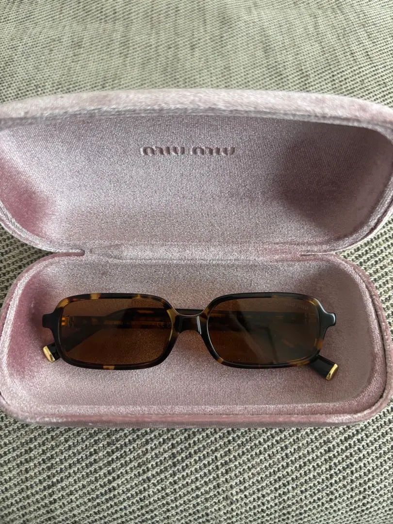 MIU MIU スクエアサングラス　ブラウン miumiu/ミュウミュウ】スクエア サングラス MU07YS 14L09Z