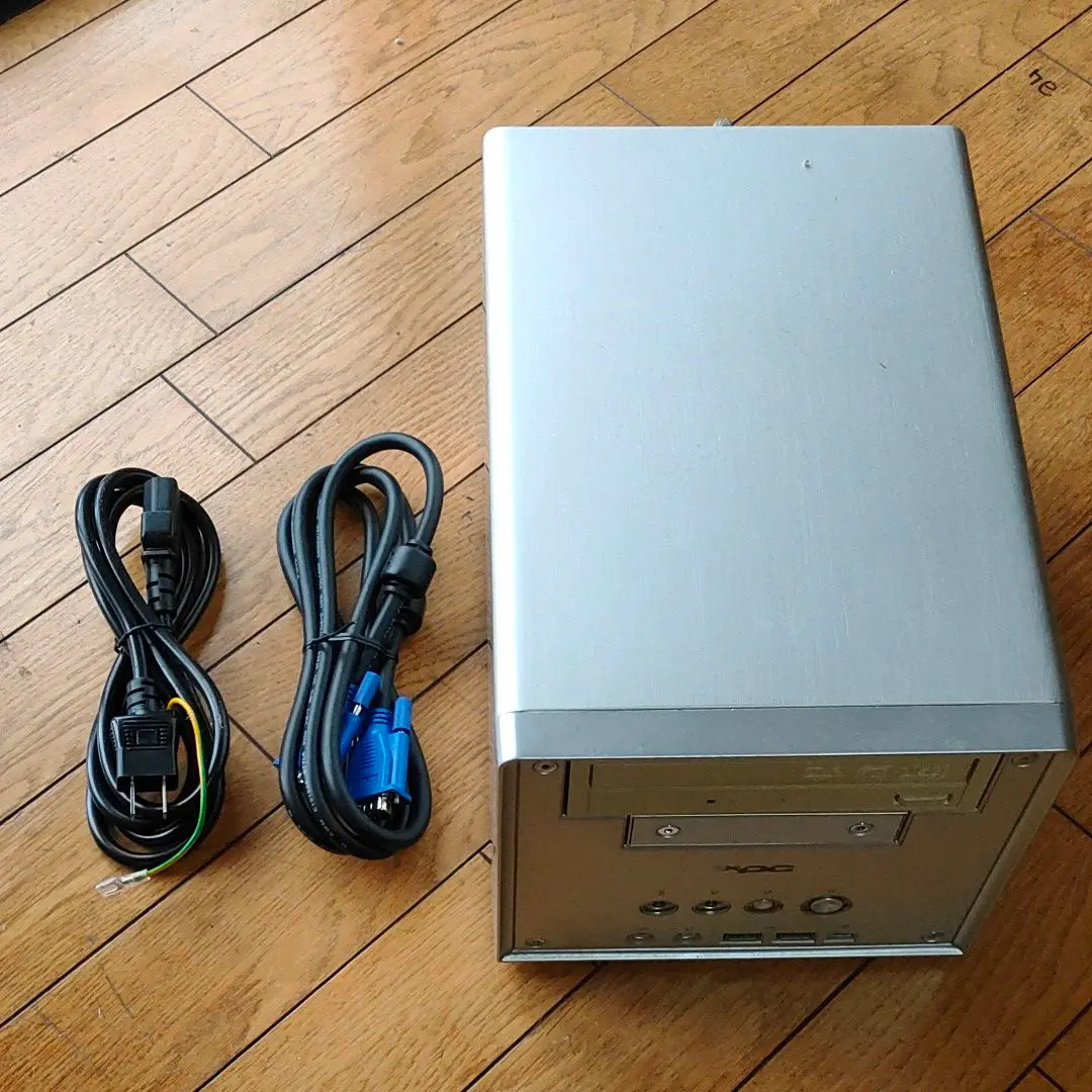 キューブ型ベアボーン Shuttle SA76G2 中古動作品 AMD キューブ型ベアボーン Shuttle SA76G2 中古動作品 AMD Windows