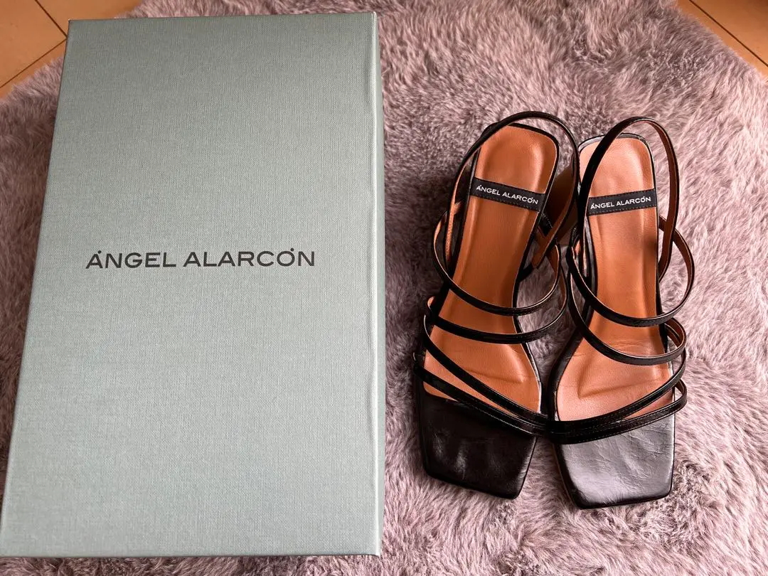 【新品未使用】ハイヒールサンダル（アンヘルアラルコン） アンヘル アラルコン ANGEL ALARCON スクエアトウチャンキー