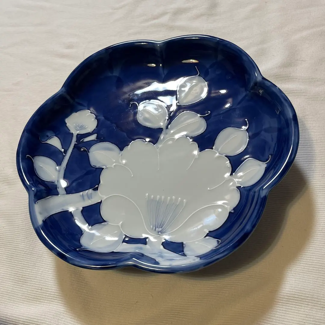 Thumbnail of Camellia Serving Plate 26.5cm