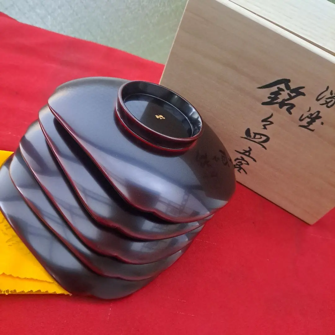 輪島塗　半月卓上膳　① 5 客　慶塚漆器工房　慶塚作 輪島塗 半月卓上膳 ① 5 客 慶塚漆器工房 慶塚作