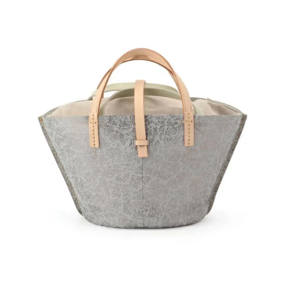 【新品】ikot カバ型ラタンバッグ（限定品・希少品） 新品】ikot 犬型ラタンバッグ（限定品・希少品） - メルカリ
