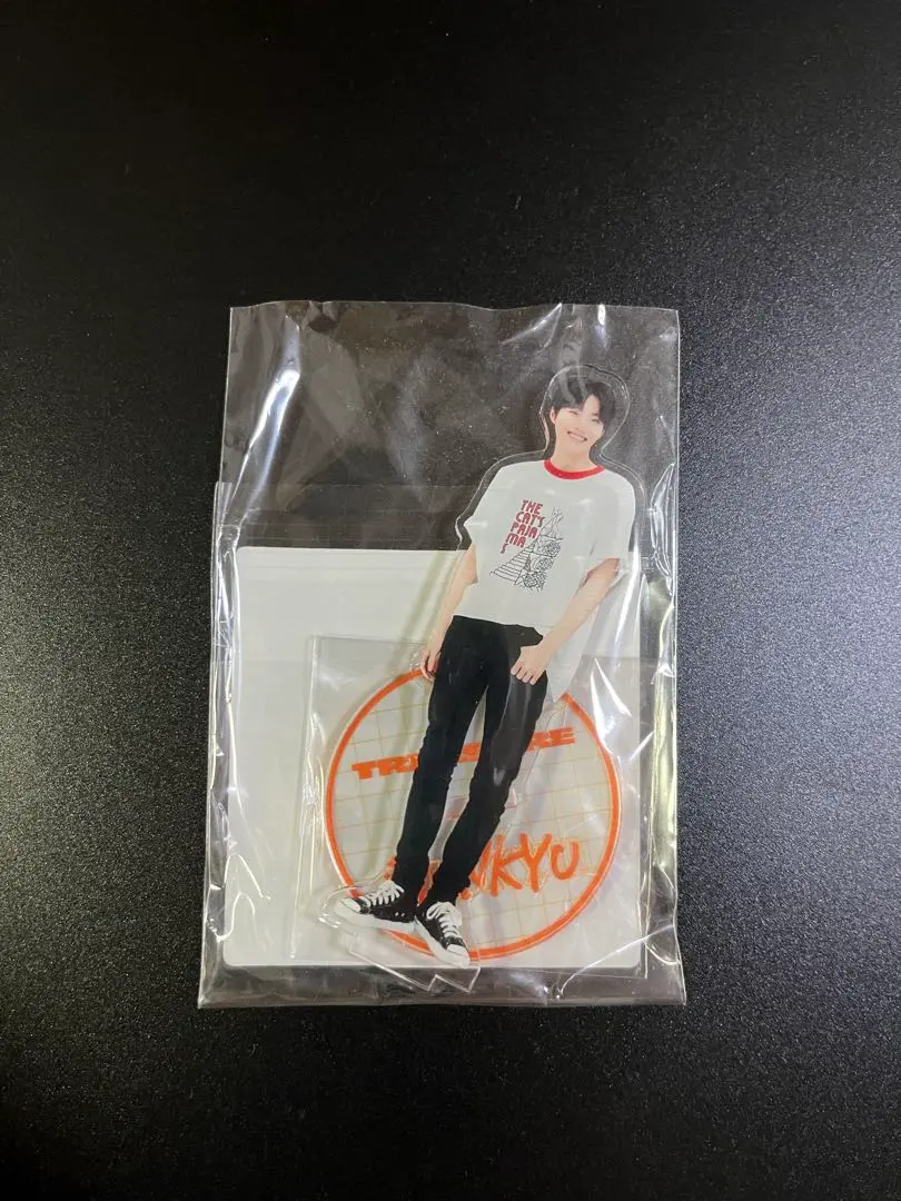 Thumbnail of TREASURE Pop-up Acrylic Stand JUNKYU (Junkyu)