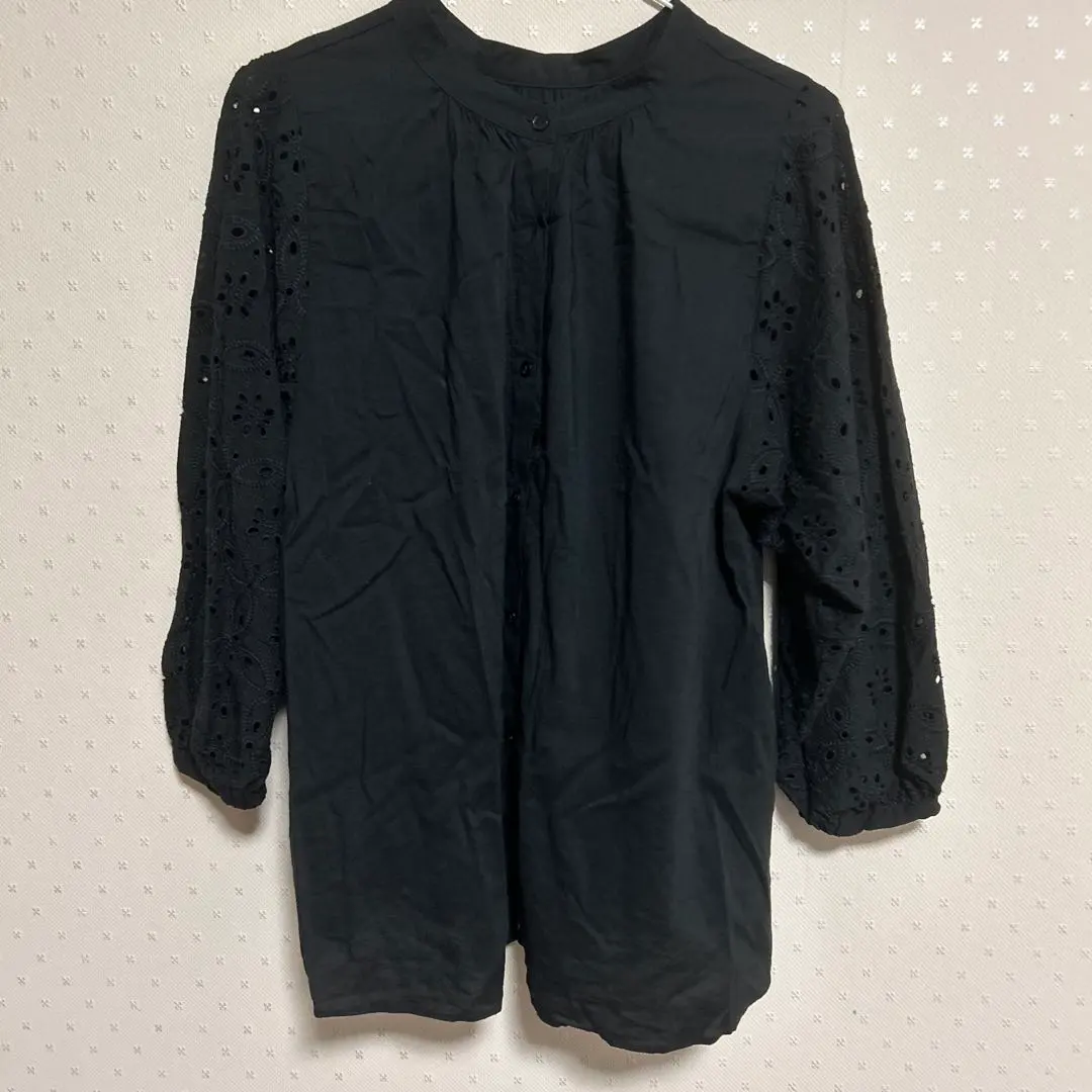 黑色刺繡五分袖上衣 的縮圖