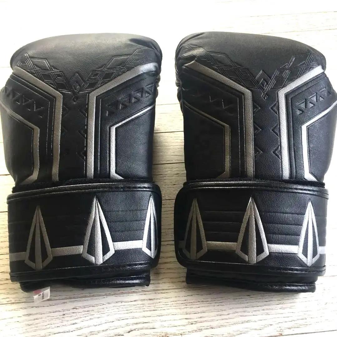 Amazon | Hayabusa マーベルブラックパンサーボクシンググローブ