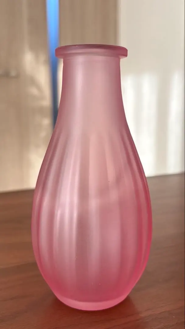 Thumbnail of Set of 2 pink glass vases