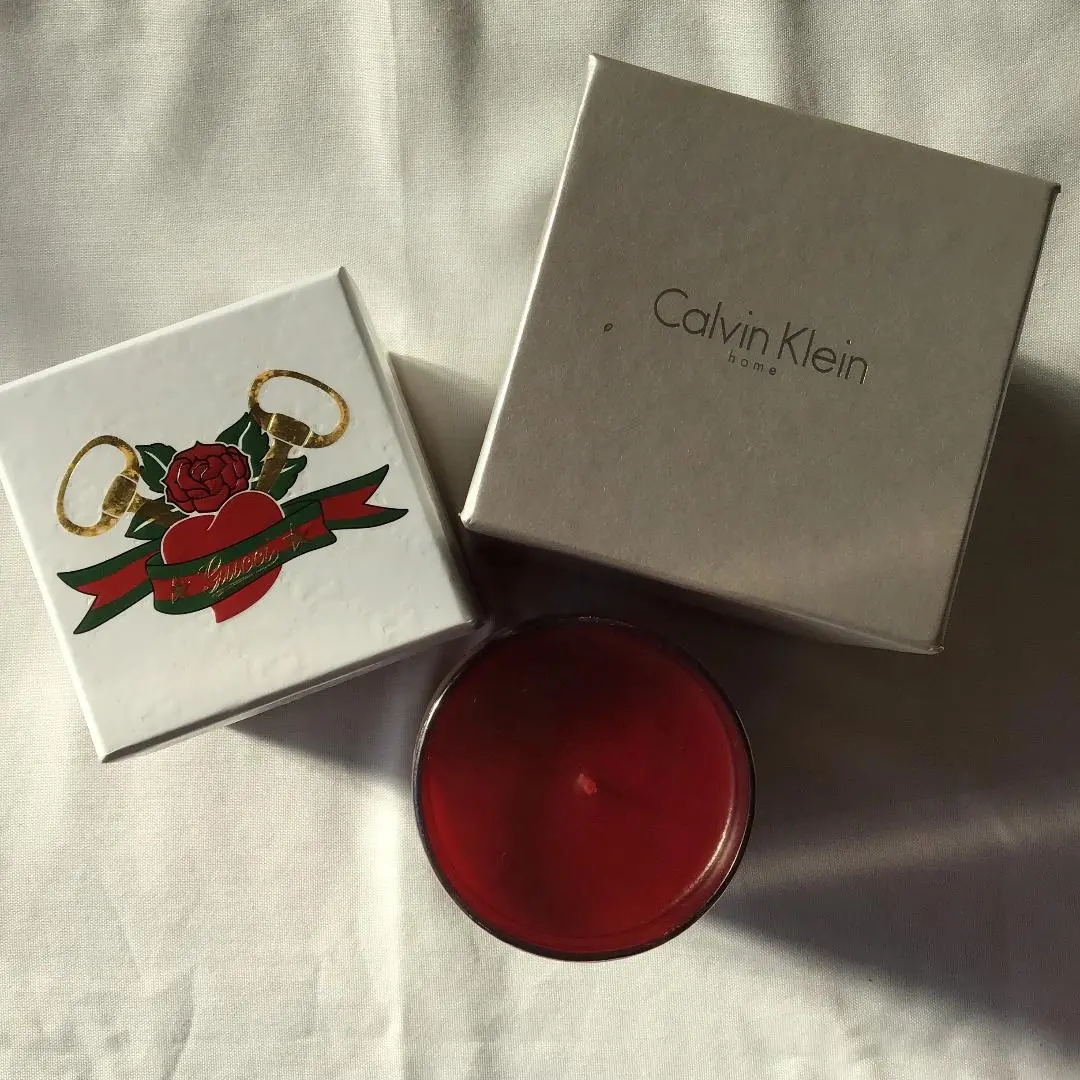 【未使用】GUCCI キャンドル 花柄　レア　蜂モチーフ　アロマキャンドル GUCCI - GUCCI キャンドル ローズ ライオン メヘン ポーセリン