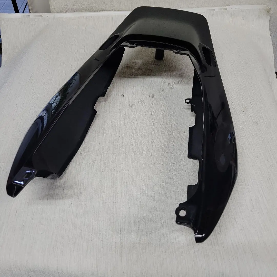 訳あり⑤ CB400SF ブラック テールカウル NC42NC39 リアカウル黒 CB400SF 新品 ブラック リアカウル NC42 NC39 スペック3 光沢