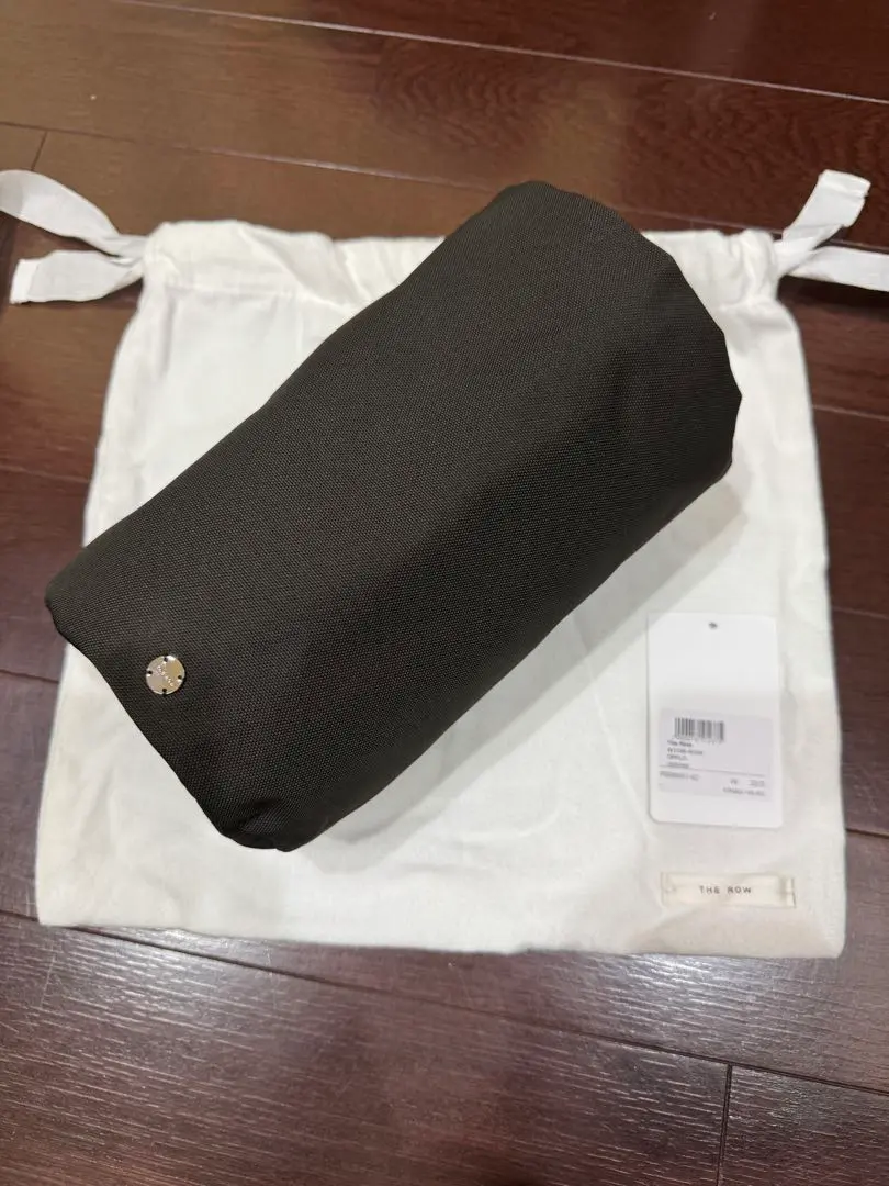 wilyさま専用　THE ROW レザー スポーティポーチ ダークブラウン THE ROW(ザ・ロウ) 2024SS SPORTY POUCH レザーショルダーポーチ