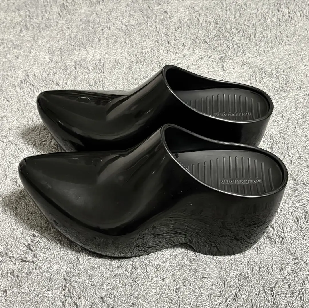 Balenciaga technoclog バレンシアガ テクノクロッグ 39 バレンシアガの超厚底ミュール「テクノクロッグ」煌めくライン