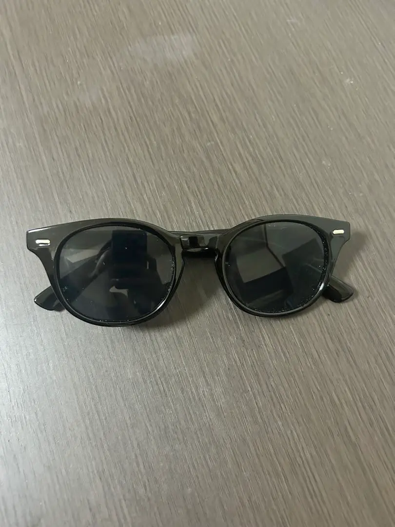 大幅値下げ致しました‼️タモリさんワールド　圧巻　美品　なつかしの黒サングラス 致タモリさんワールド 圧巻 なつかしの黒サングラス （致 タモリ
