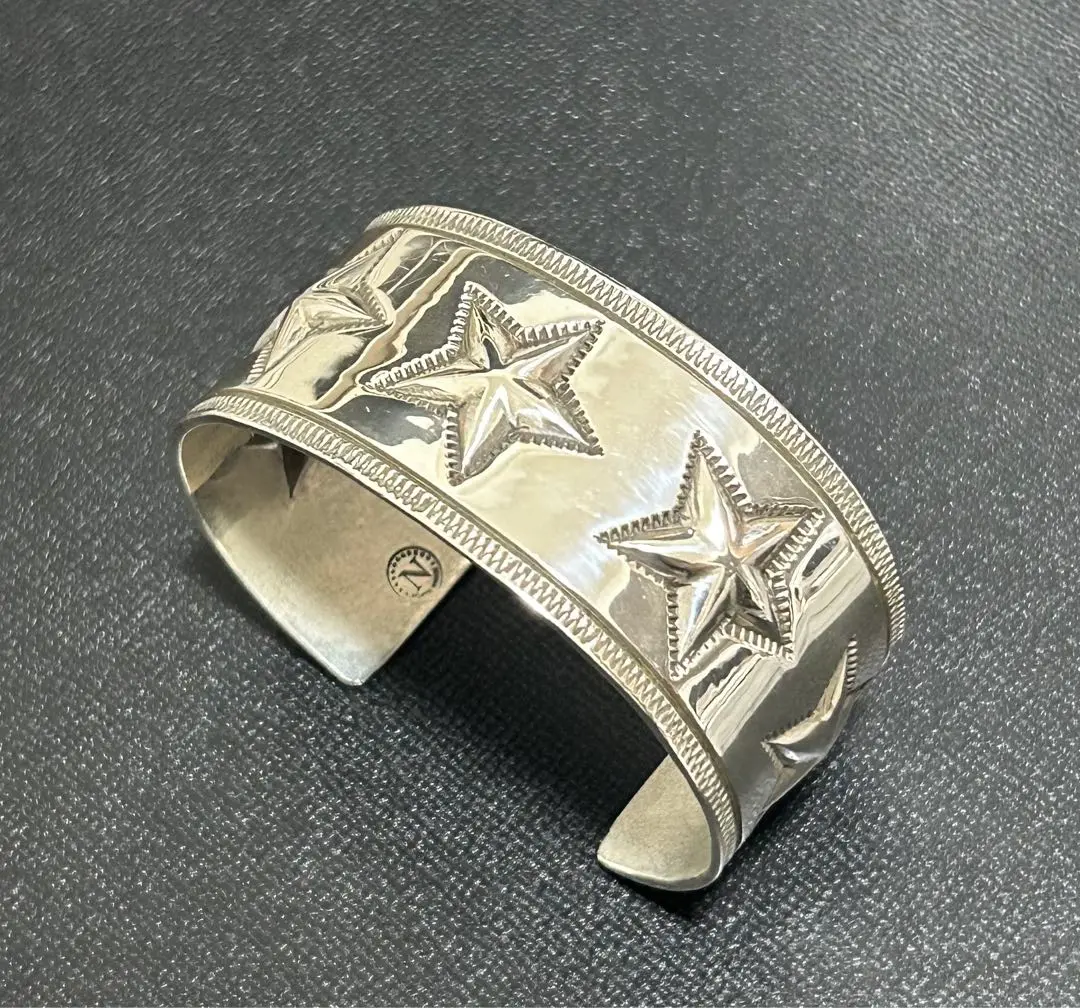 スタンプワーク★バングル　リポウズ　チゼル 148mm ボーリーブス スタンプワーク バングル｜マライカ公式通販