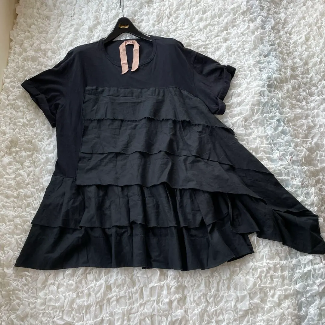 N°21 ブラック 半袖Tシャツ フリル付き 楽天市場】【36％OFF 2,990円→1,900円/NEW ARRIVAL】Tシャツ