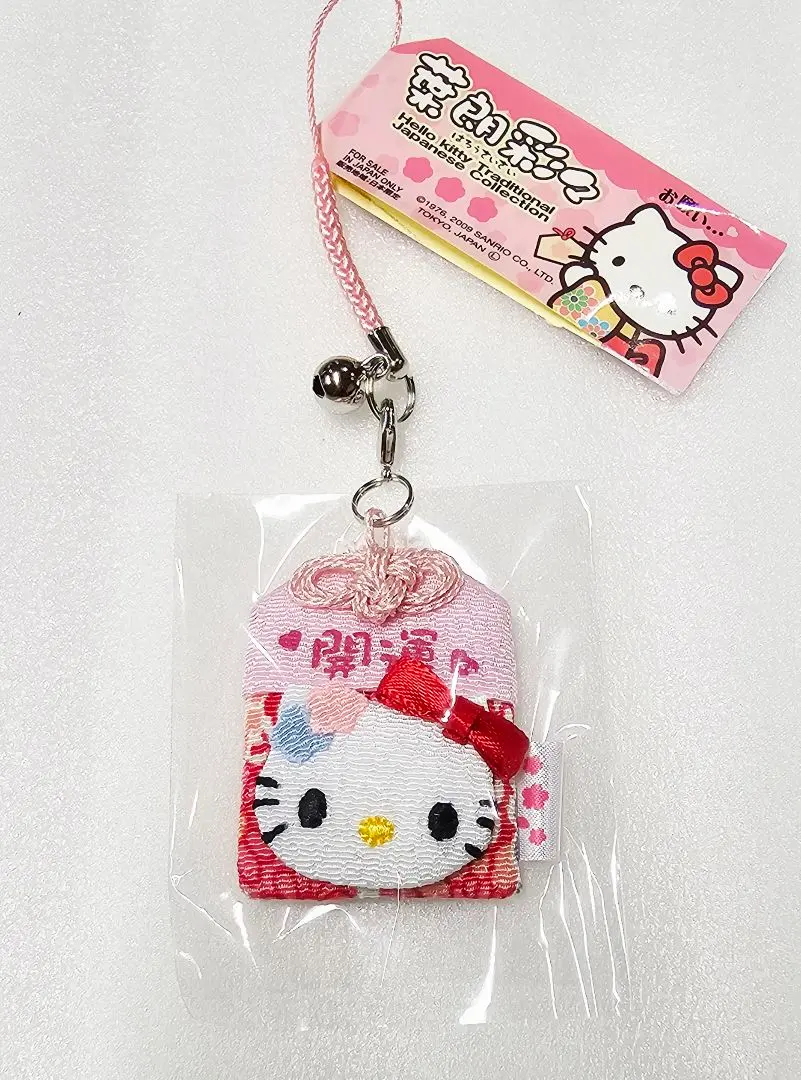 Thumbnail of Hello Kitty Amulet-shaped Strap