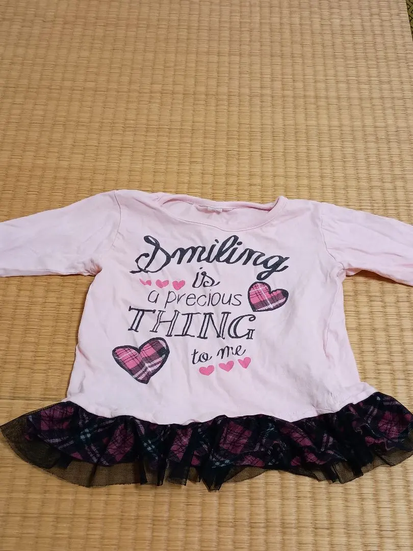 Thumbnail of Long-sleeved cut-and-sew, heart print, with frills