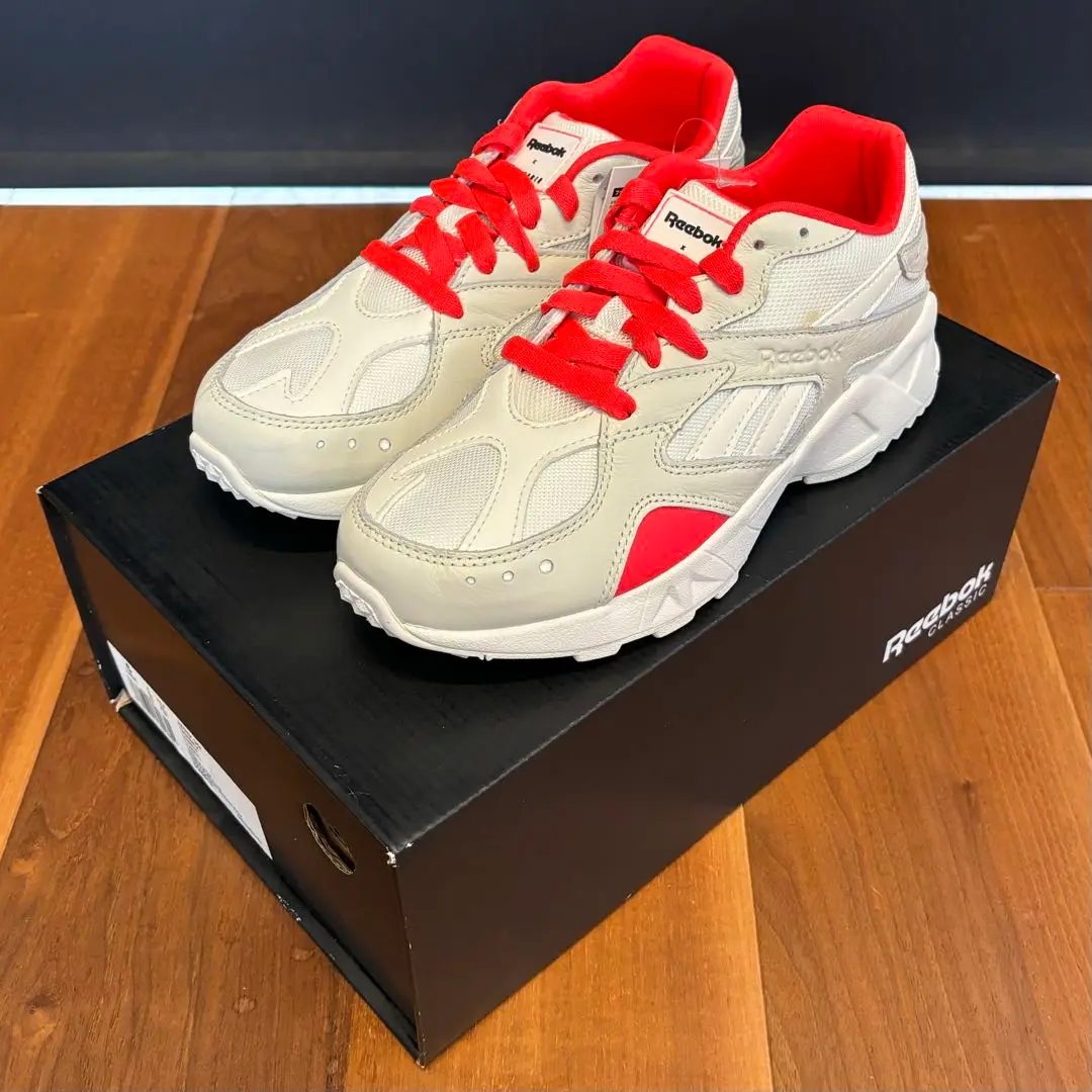 リーボック　Reebok ジジハディッド　GIGI HADID ジョガーパンツ　ストレッチ ジャージ　スポーツウェア　コラボ　完売品　ナイロン　新品 Reebok リーボック ×GIGI HADID ジジハディット ナイロン