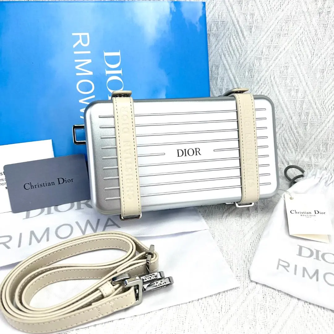 最終価格☆Dior × RIMOWA バッグ ショルダータイプかなり美品 Dior - 本物 Dior x RIMOWA 完売 Personal Aluminium Clutch On