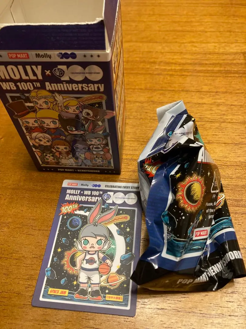 MOLLY×WB100thAnniversary POPMART シークレット Amazon | POPMART 100% MEGA SPACE MOLLY シークレット