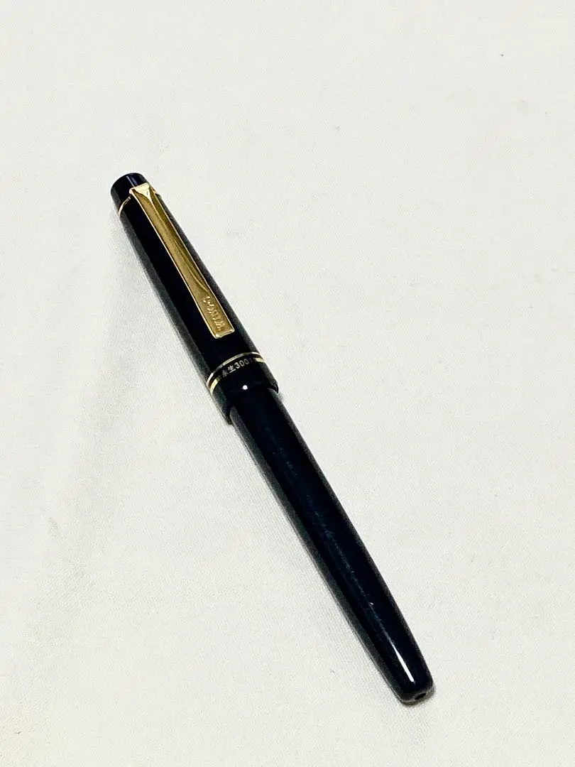 Thumbnail of Fountain Pen Black with Converter Pen Writing Instrument Stationery