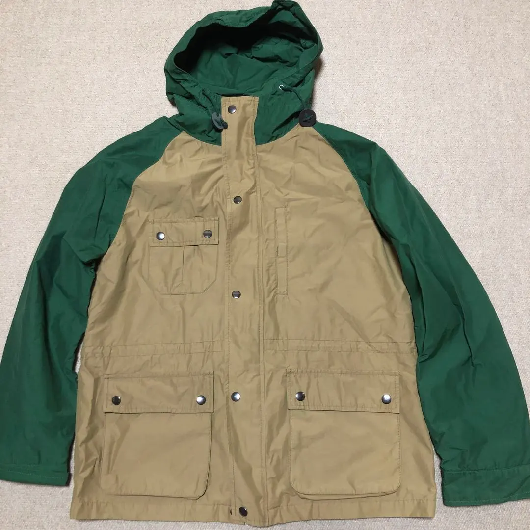 Thumbnail of Khaki/Green Hooded Mountain Parka