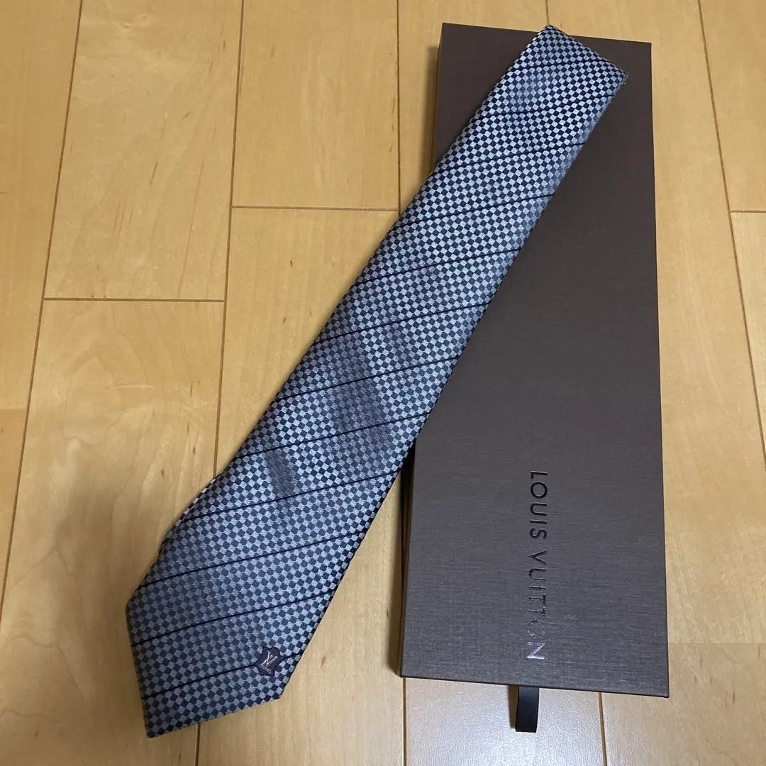 2025年最新】LOUIS VUITTON カラー：シルバー系 ネクタイの人気