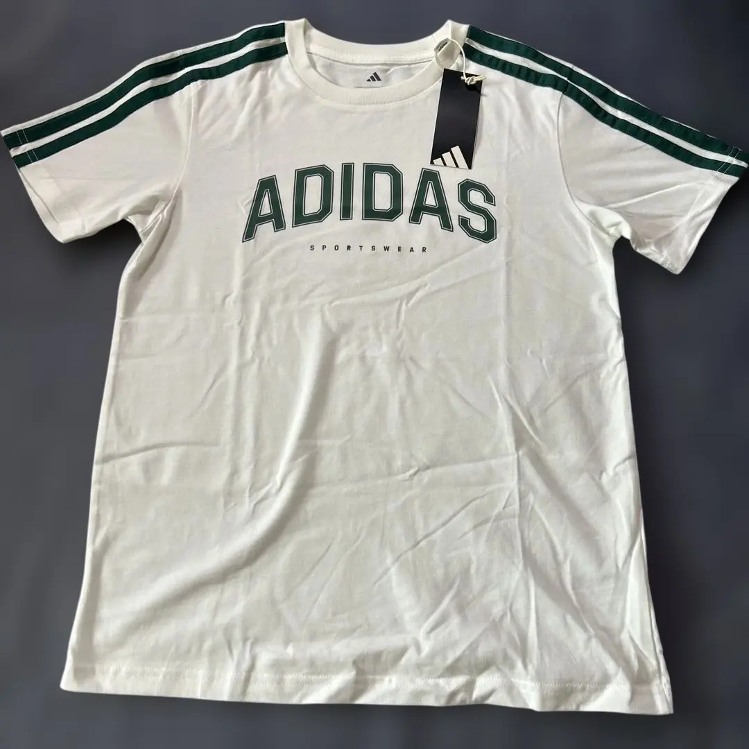 Thumbnail of Adidas T-shirt L