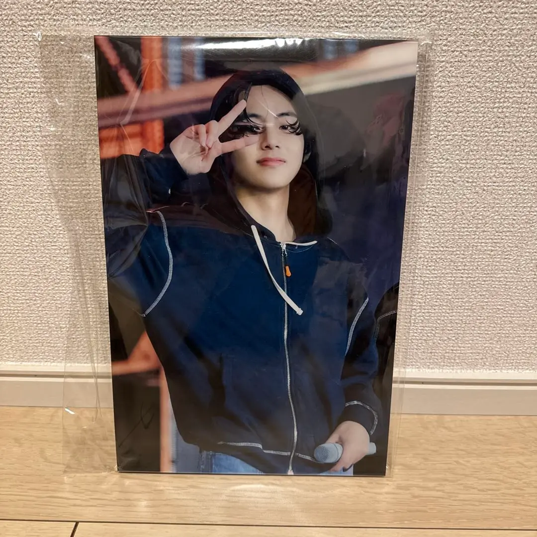 BTS テヒョン マスタ 展示会アクリル 卓上額縁 アクスタ マスターニム BTS テヒョン マスタ 展示会アクリル 卓上額縁 アクスタ