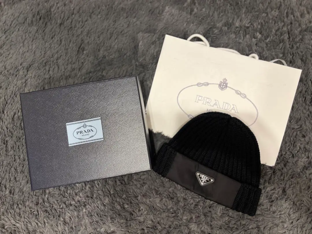 国内即発 山田涼介 ギフト◇PRADA◇ギャバジンxウール キャップ