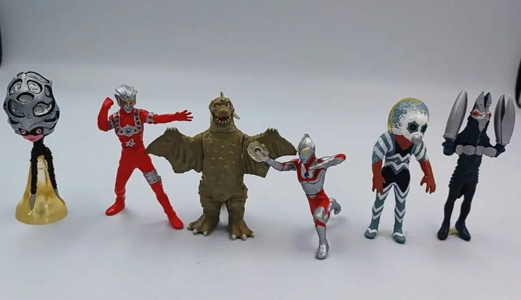 【新品】ウルトラマン怪獣フィギュア 5体セット バルタン星人 カネゴン 新品】ウルトラマン怪獣フィギュア 5体セット バルタン星人