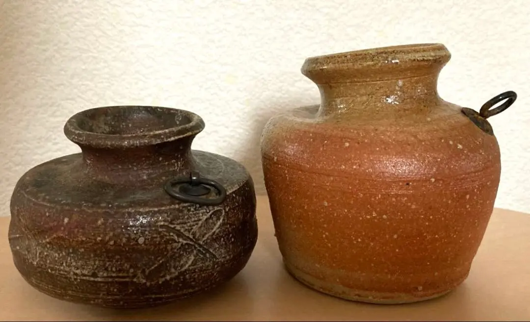 Thumbnail of Shigaraki-yaki Hanging Vase Set of 2, with signature, vase, flower vessel, single-flower vase