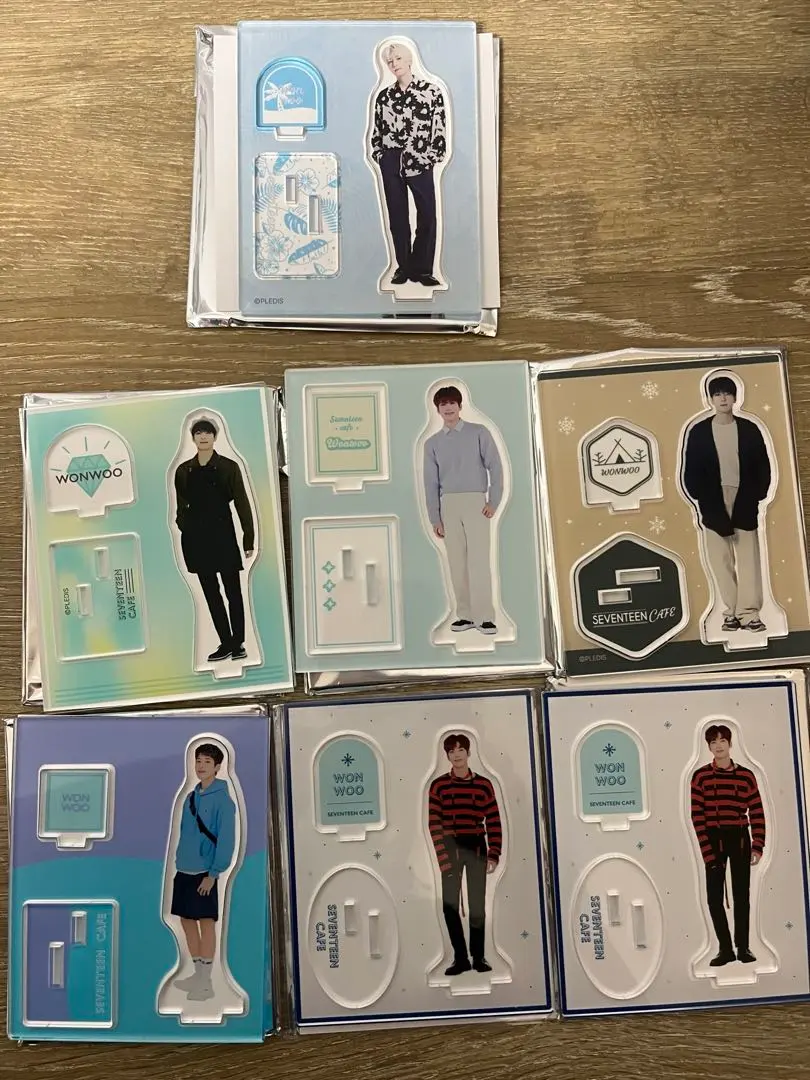 Thumbnail of SEVENTEEN Wonwoo Sebuchi Cafe Acrylic Stand