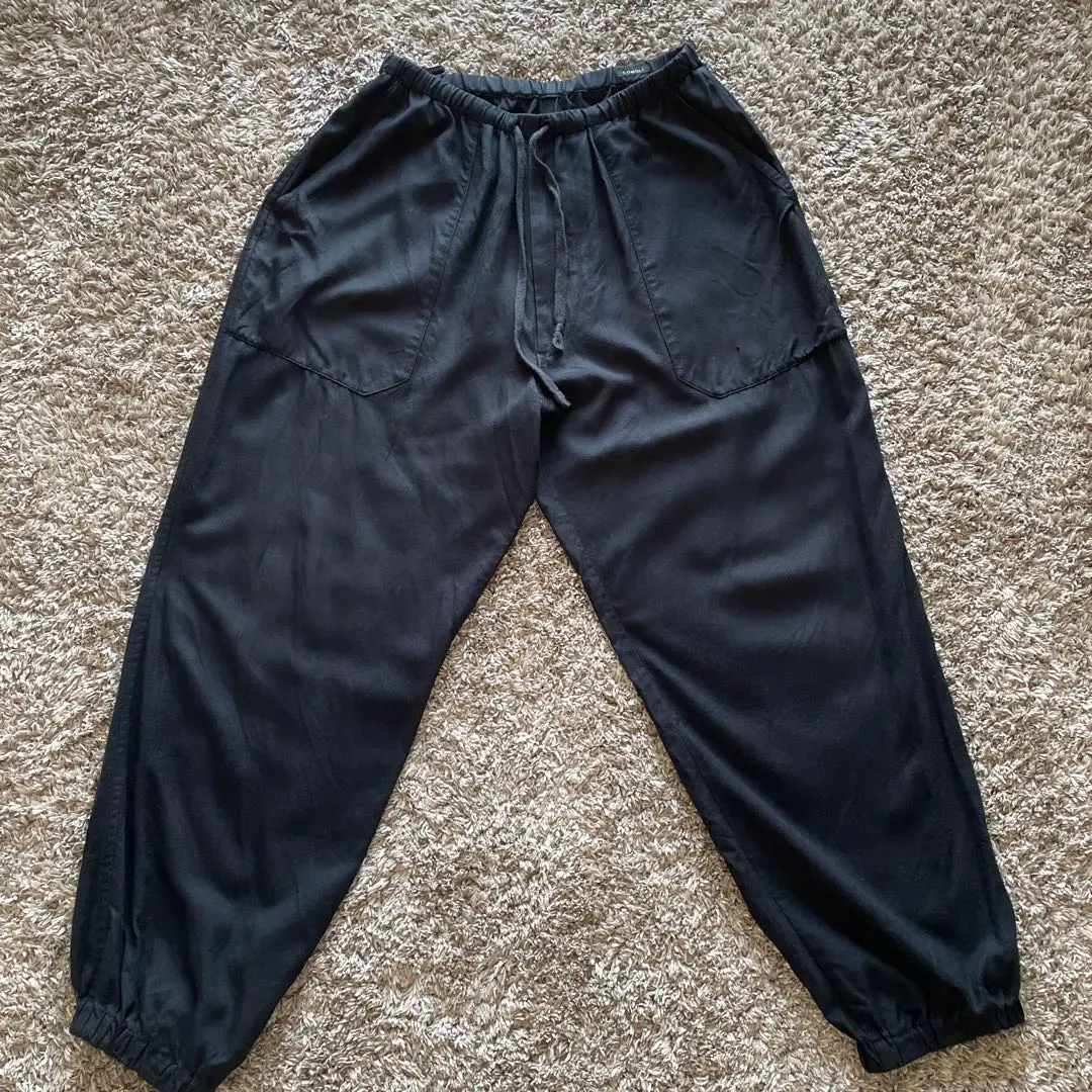 【美品】COMOLI シルクネルドローストリングパンツ SIZE2 COMOLI (コモリ) シルクネル ドローストリングパンツ