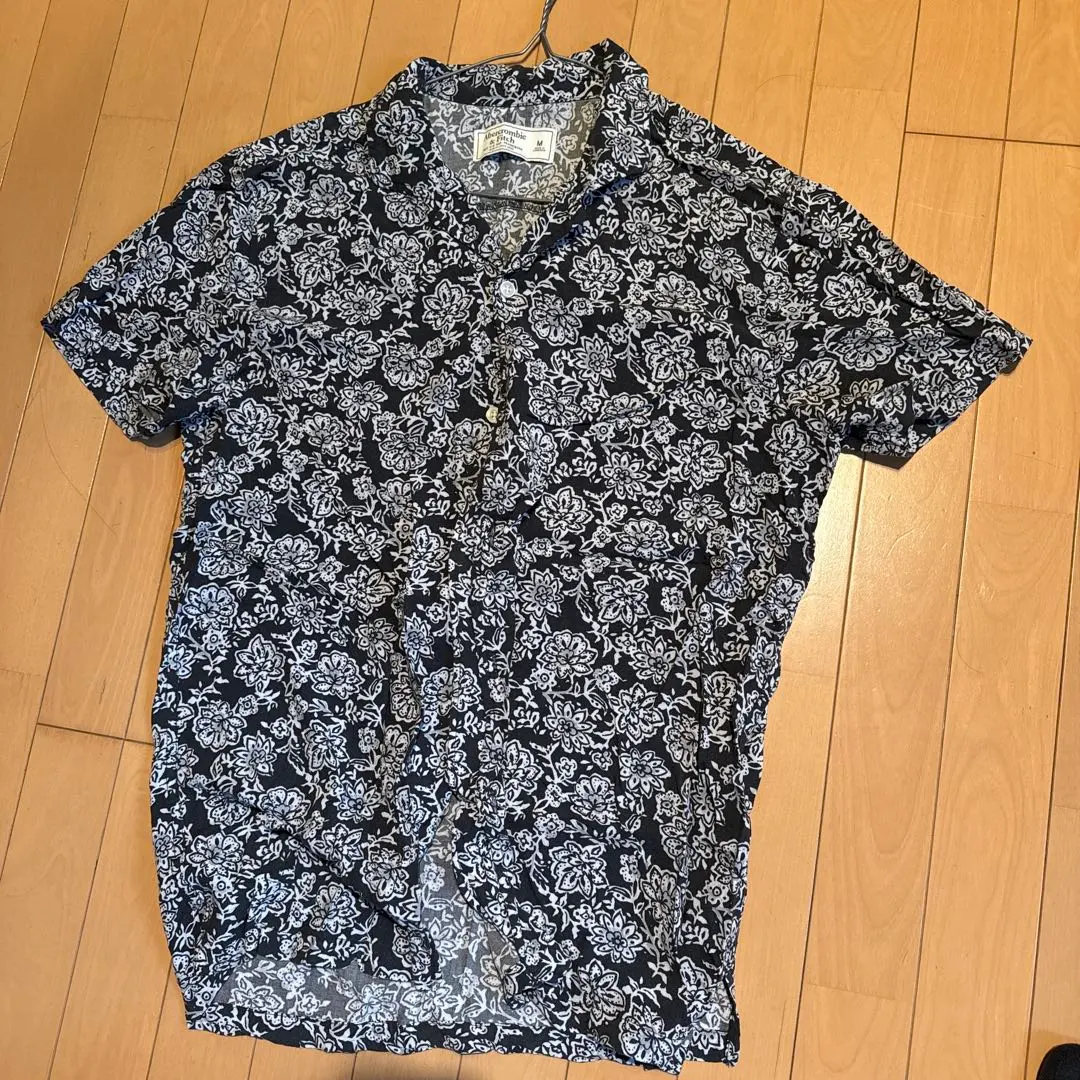 Thumbnail of Abercrombie & Fitch Short Sleeve Shirt M Floral