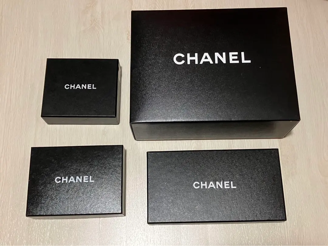Thumbnail of CHANEL empty box bag wallet