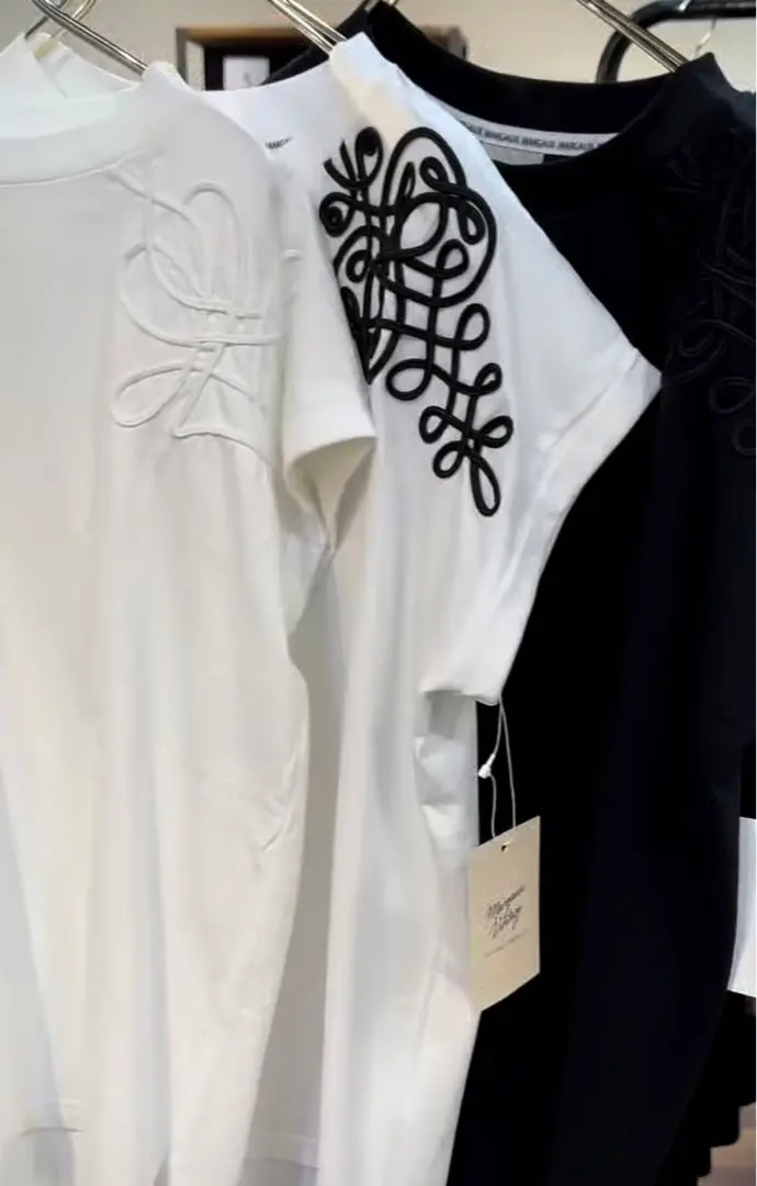 2025年最新】margaux Tシャツ・カットソーの人気アイテム - メルカリ