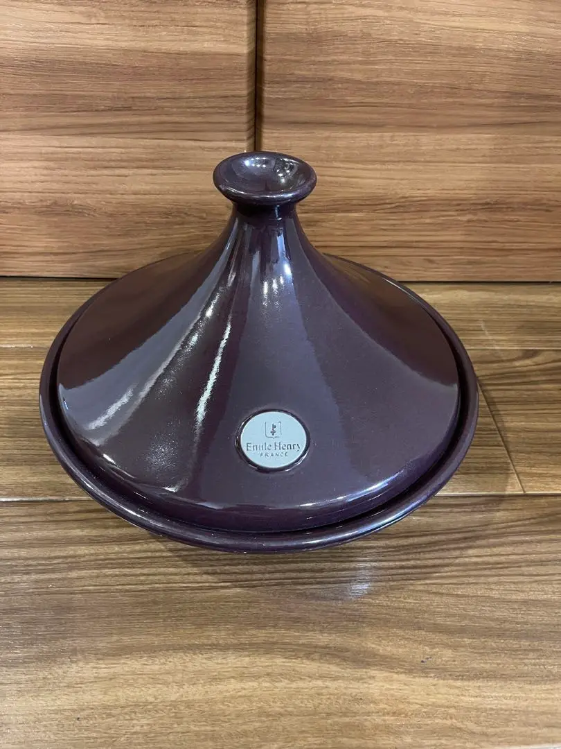 Emile Henri エミールアンリ タジン鍋 M 25cm ブラウン Amazon | エミールアンリ （Emile Henry） タジン M 5525 25cm