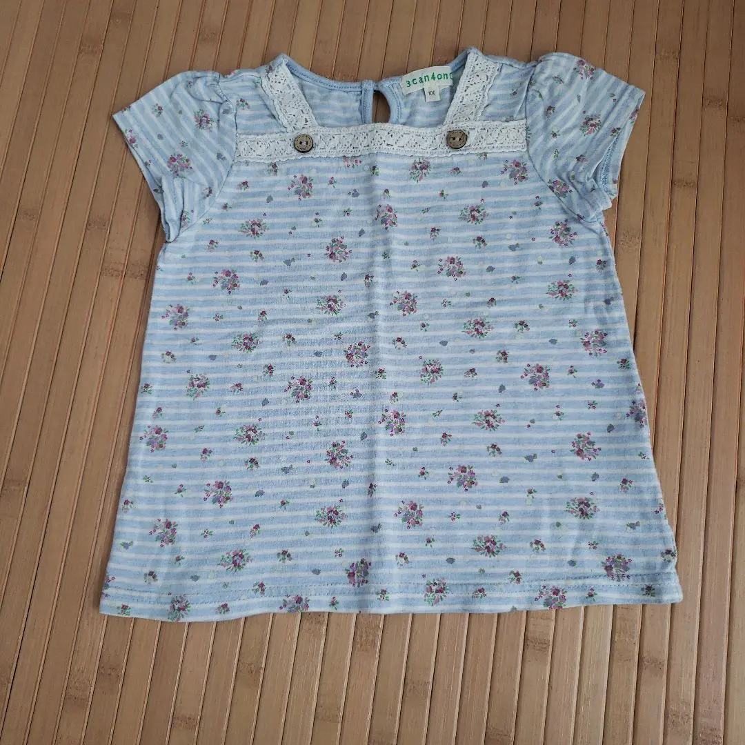 Thumbnail of Floral top 100