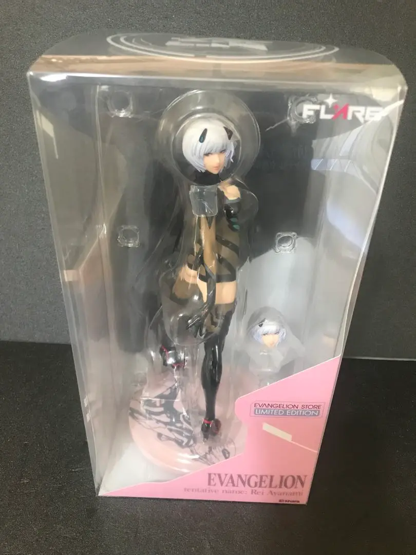 ヱヴァ新劇場版」綾波レイのオリジナルコスチュームフィギュアが