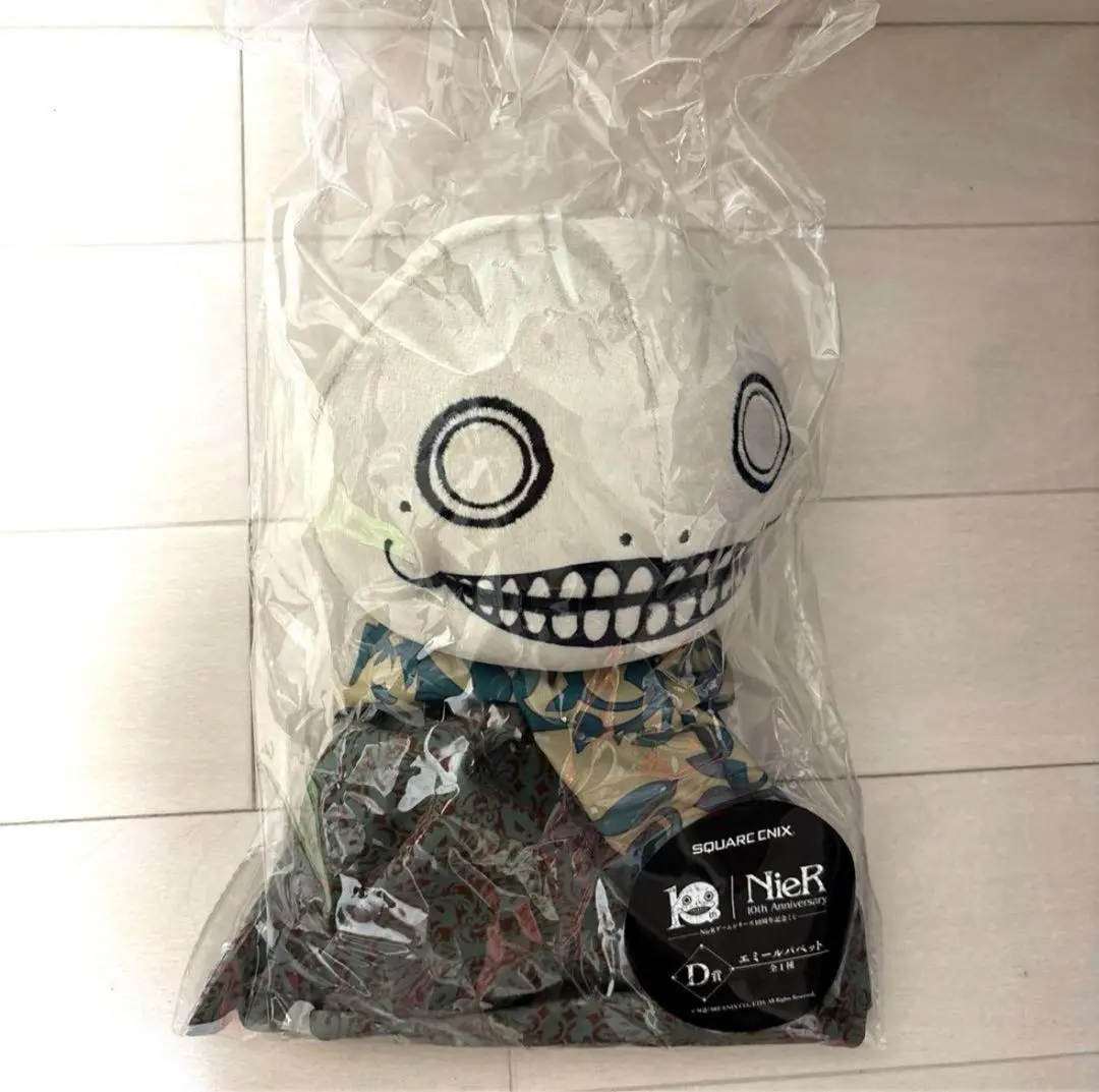 SQUARE ENIX - ニーアフィギュア A賞 &amp; エミールパペット D賞 セット Amazon | スクエニ くじ ニーア ヨルハ賞 2P フィギュア ＋ D賞
