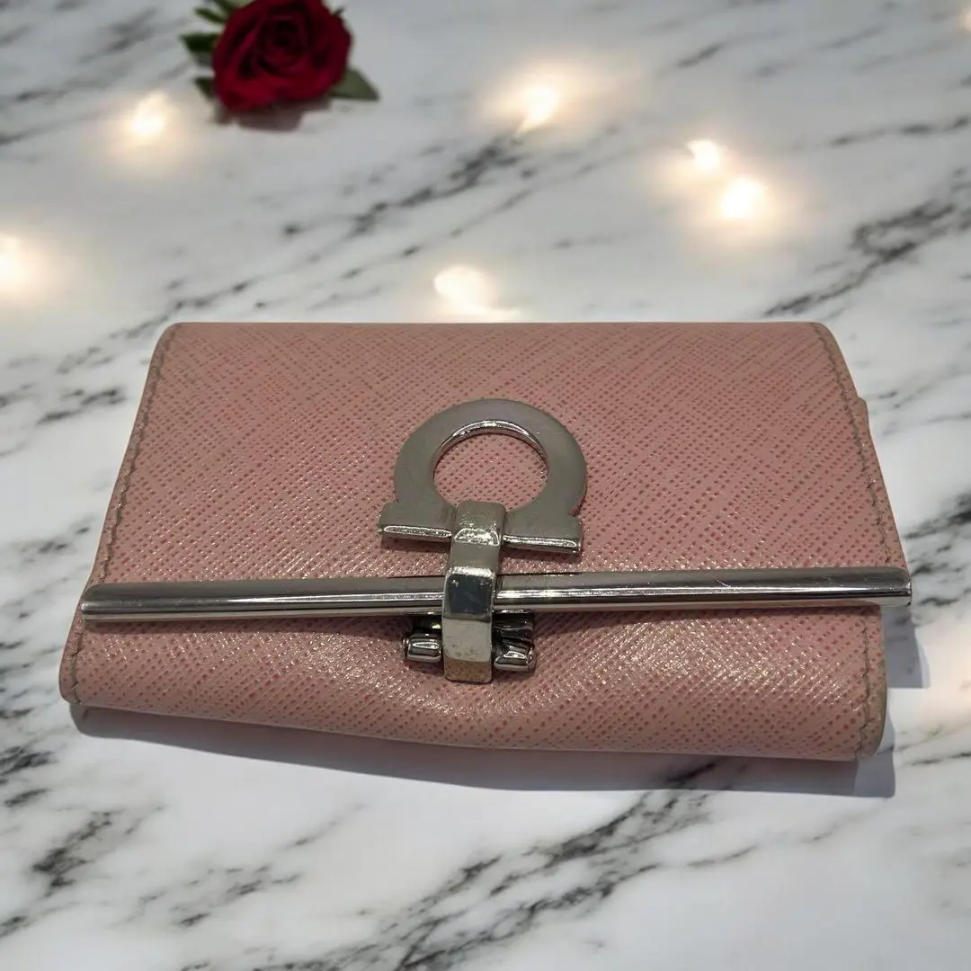 2025年最新】Salvatore Ferragamo カラー：ピンク系 キーケース